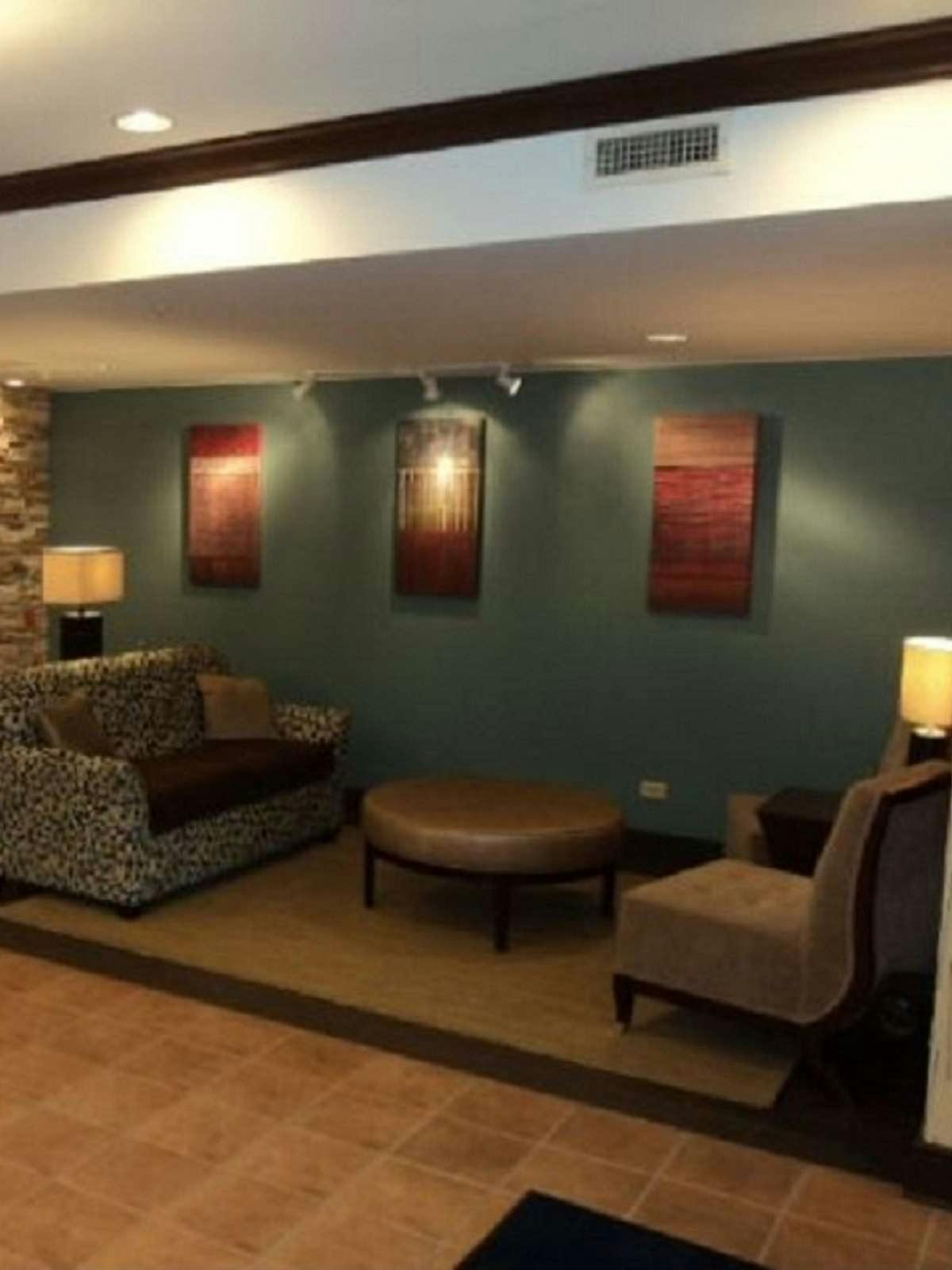 Hotel Holiday Inn Express Hotel & Suites Chicago Algonquin photo 4