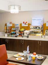Hotel Holiday Inn Express Simi Valley photo 3