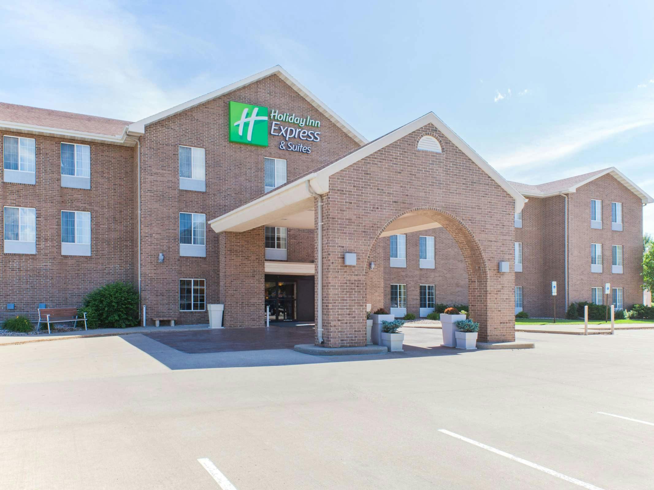 Holiday Inn Express Hotel & Suites Sioux Falls Empire Mall