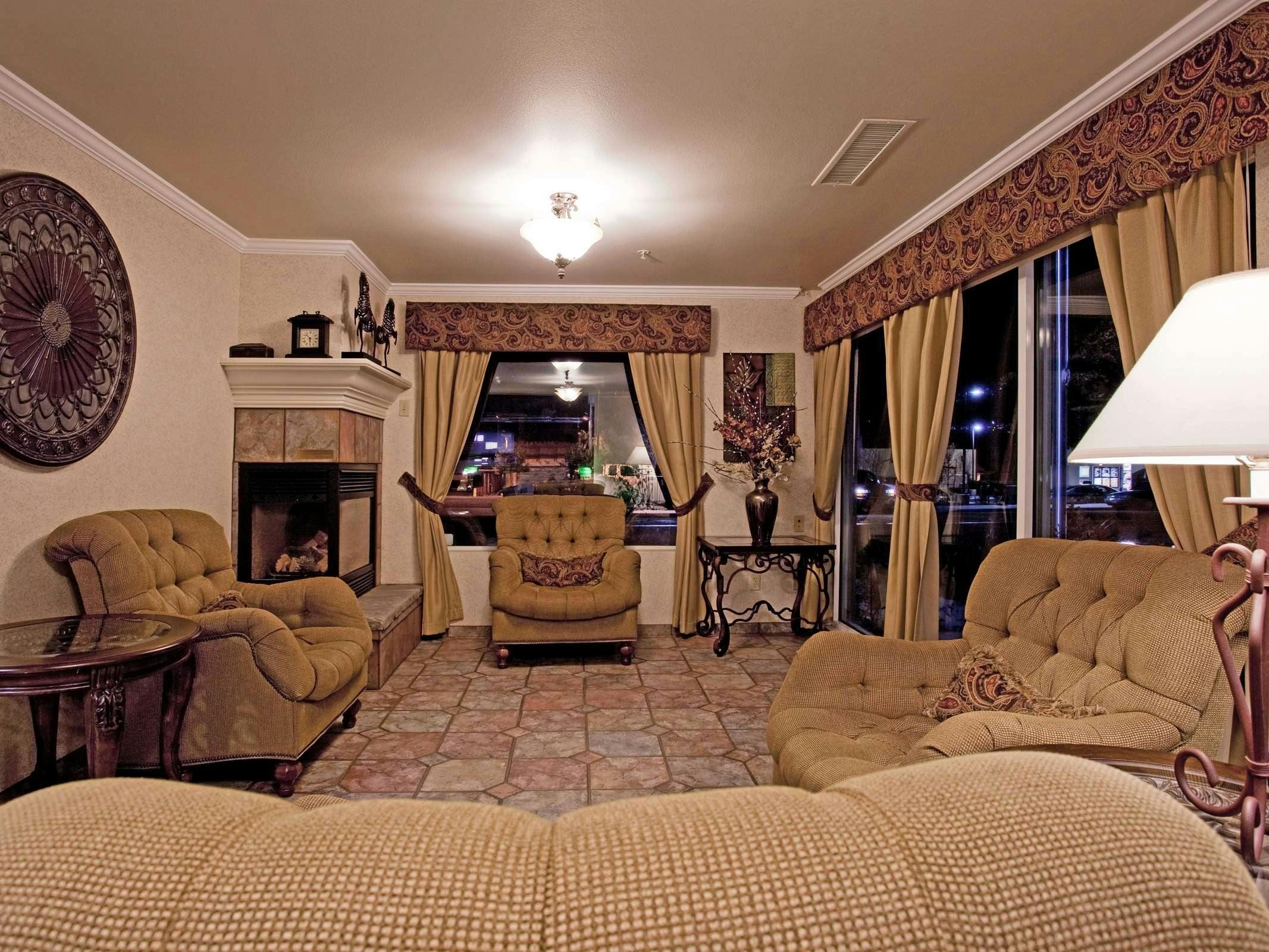 Holiday Inn Express Hotel & Suites Paso Robles