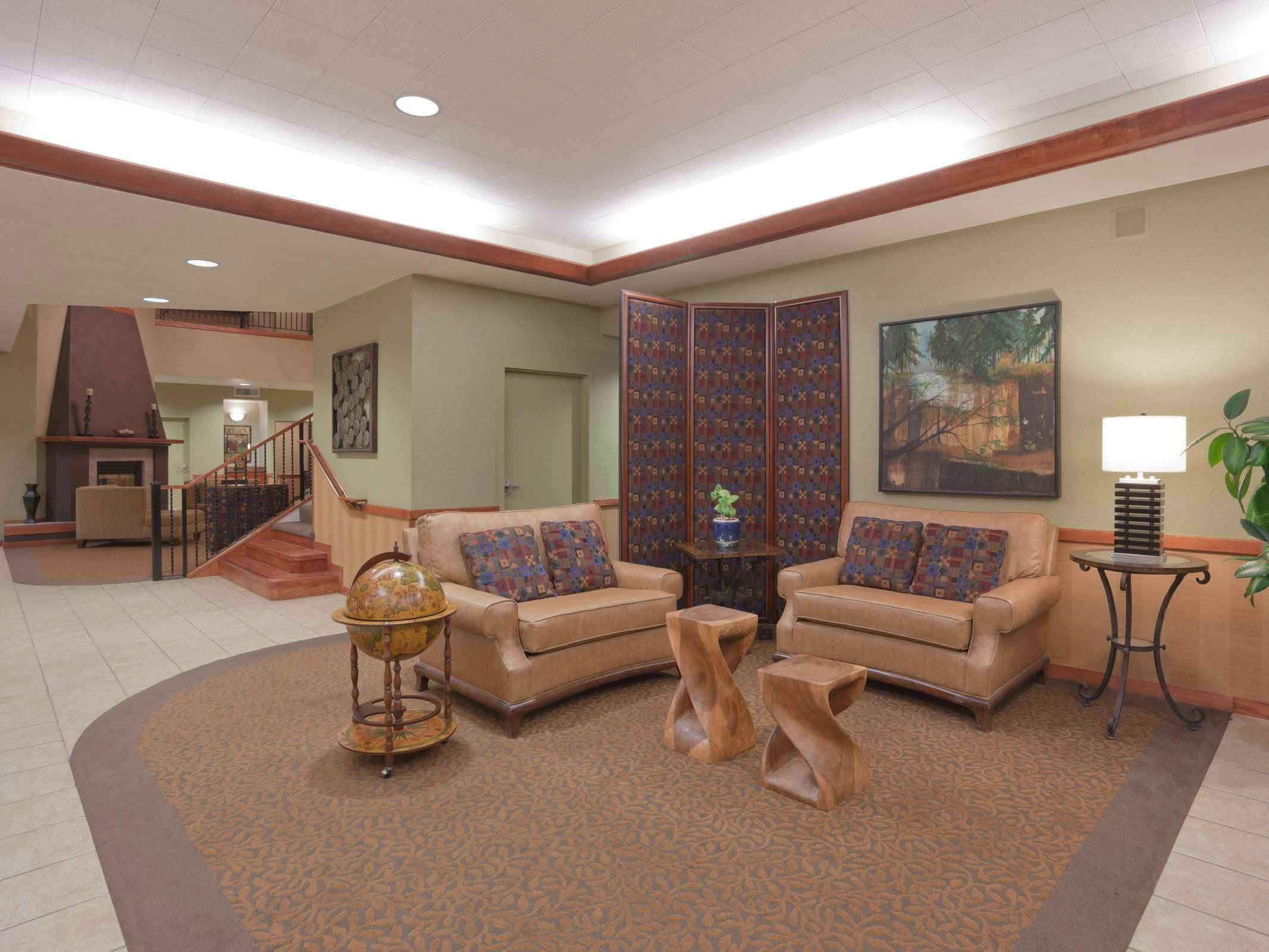 Holiday Inn Express Hotel & Suites Arcata Airport