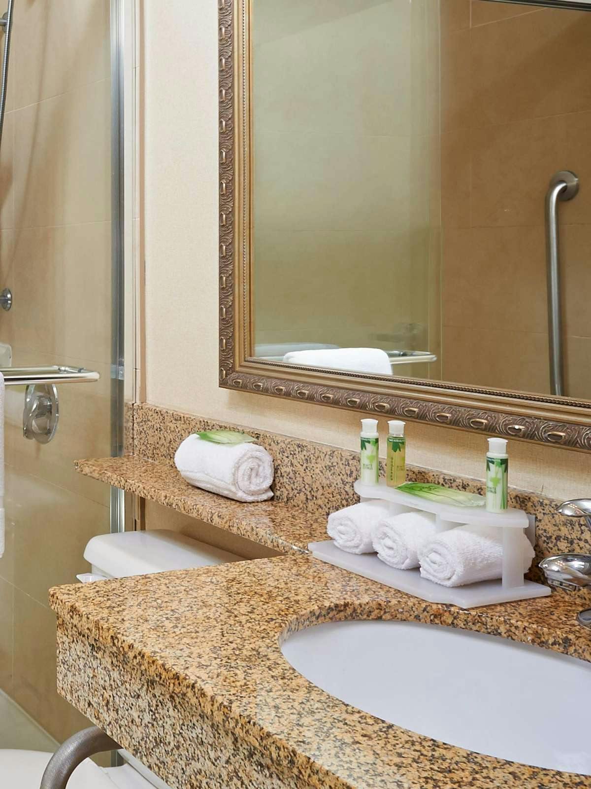 Hotel Holiday Inn Express Toronto North York photo 2