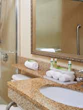 Hotel Holiday Inn Express Toronto North York photo 2