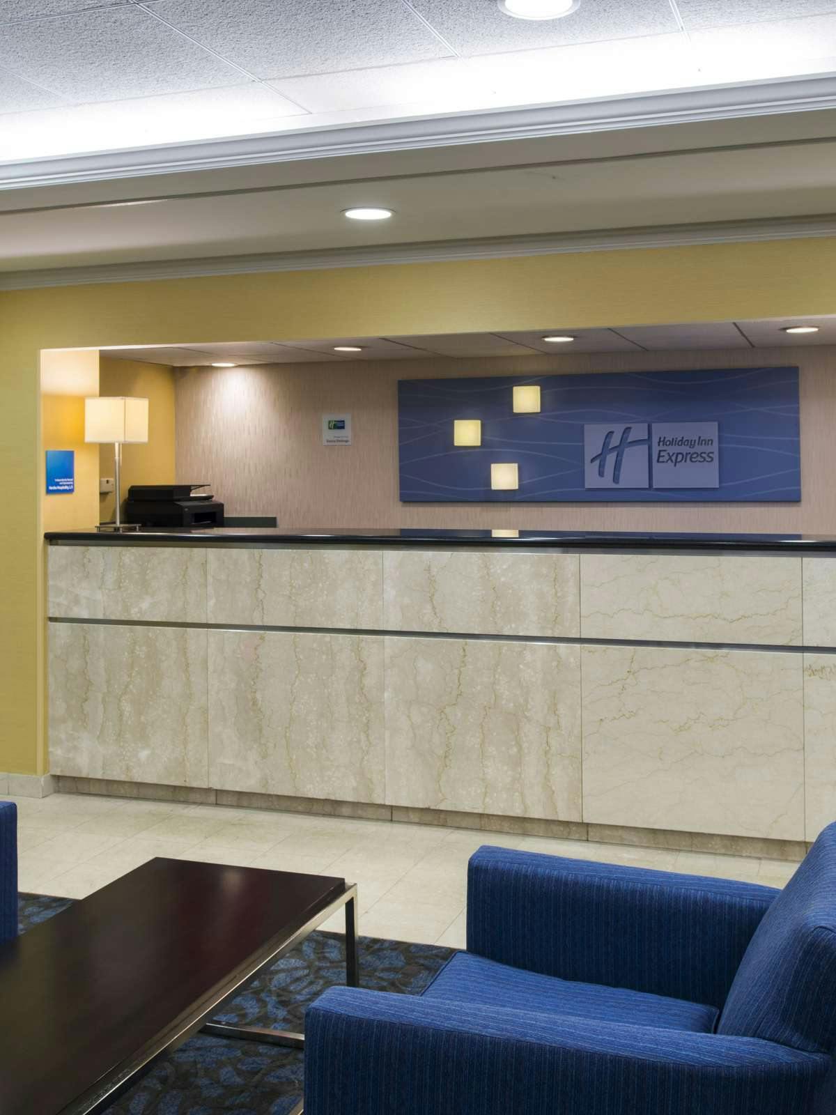 Hotel Holiday Inn Express Hotel & Suites King of Prussia photo 5