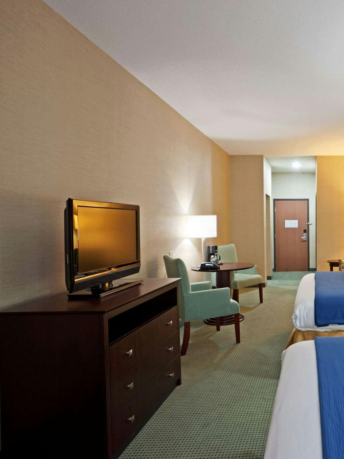 Hotel Holiday Inn Express Hotel & Suites Meriden photo 2