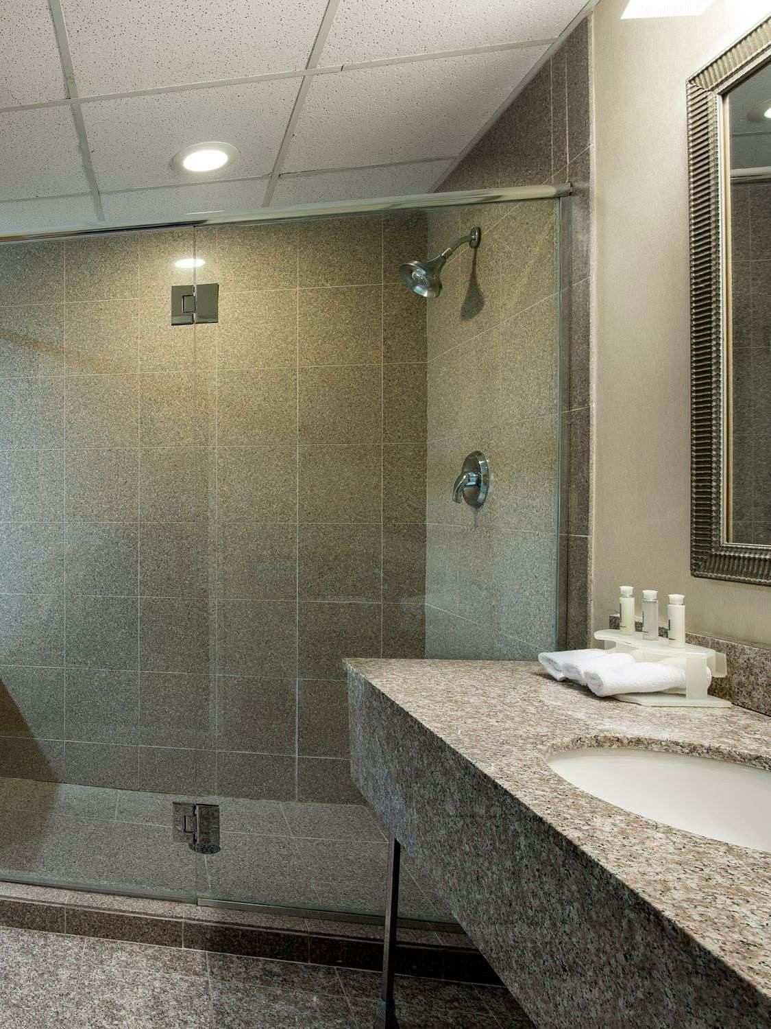 Hotel Holiday Inn Express Hauppauge photo 2