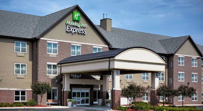 Holiday Inn Express Hotel & Suites Green Bay East