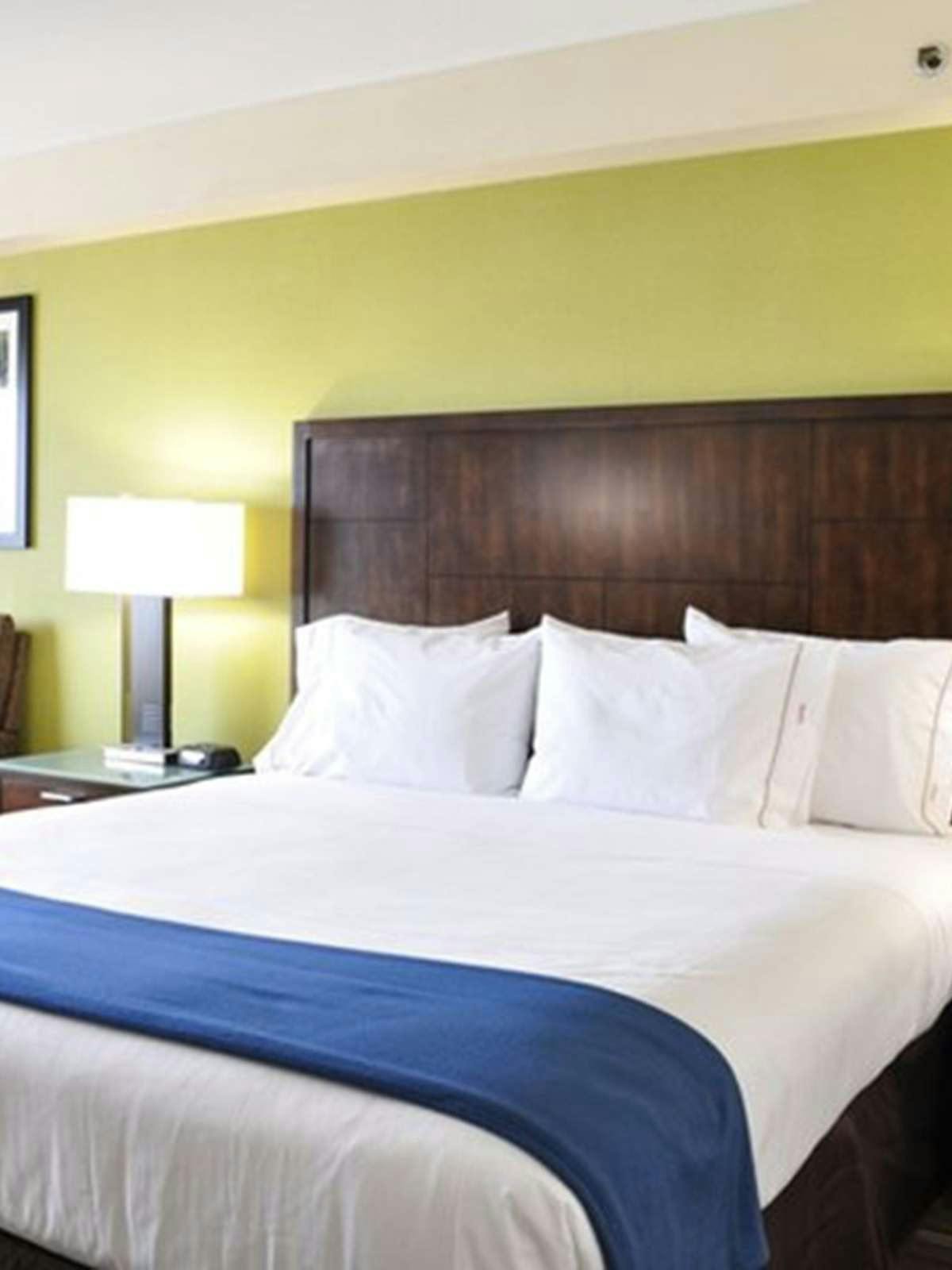 Hotel Holiday Inn Express National City photo 1