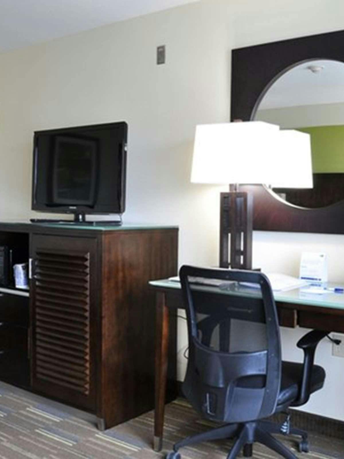 Hotel Holiday Inn Express National City photo 2