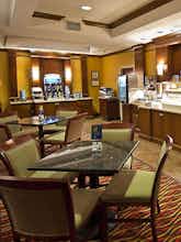 Hotel Holiday Inn Express Hotel & Suites Tupelo photo 5