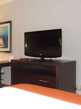 Hotel Holiday Inn Express Bonner Springs Speedway photo 3