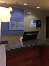 Hotel Holiday Inn Express Colorado Springs Airport photo 4