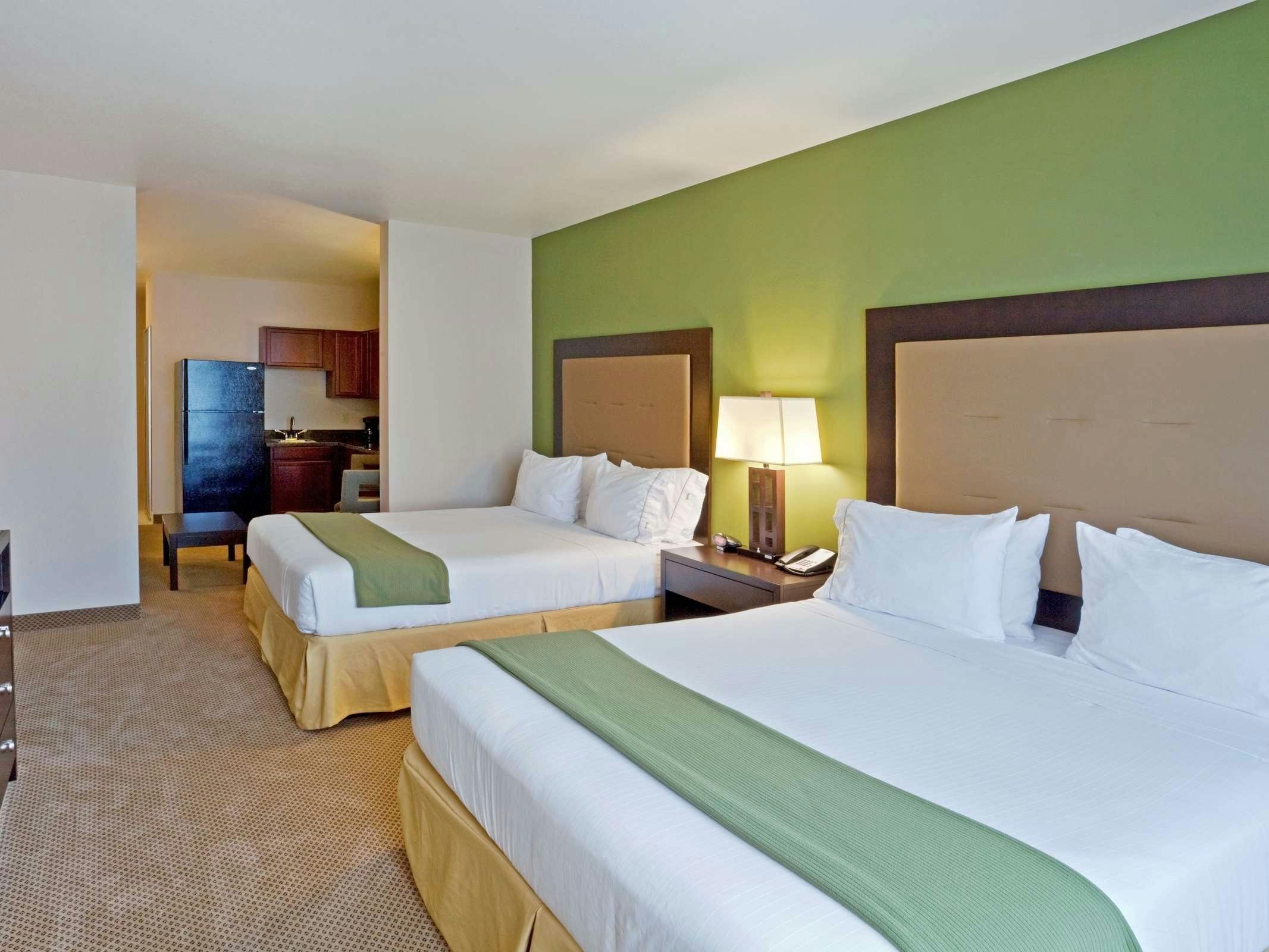 Holiday Inn Express Hotel & Suites Sequim, Sequim - HotelTonight