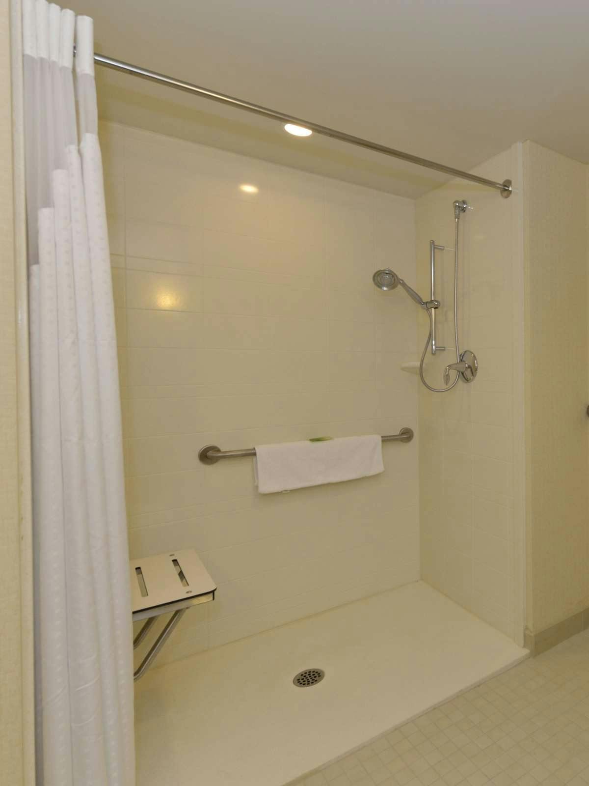 Hotel Holiday Inn Express Hotel & Suites Waterloo St. Jacobs Area photo 2