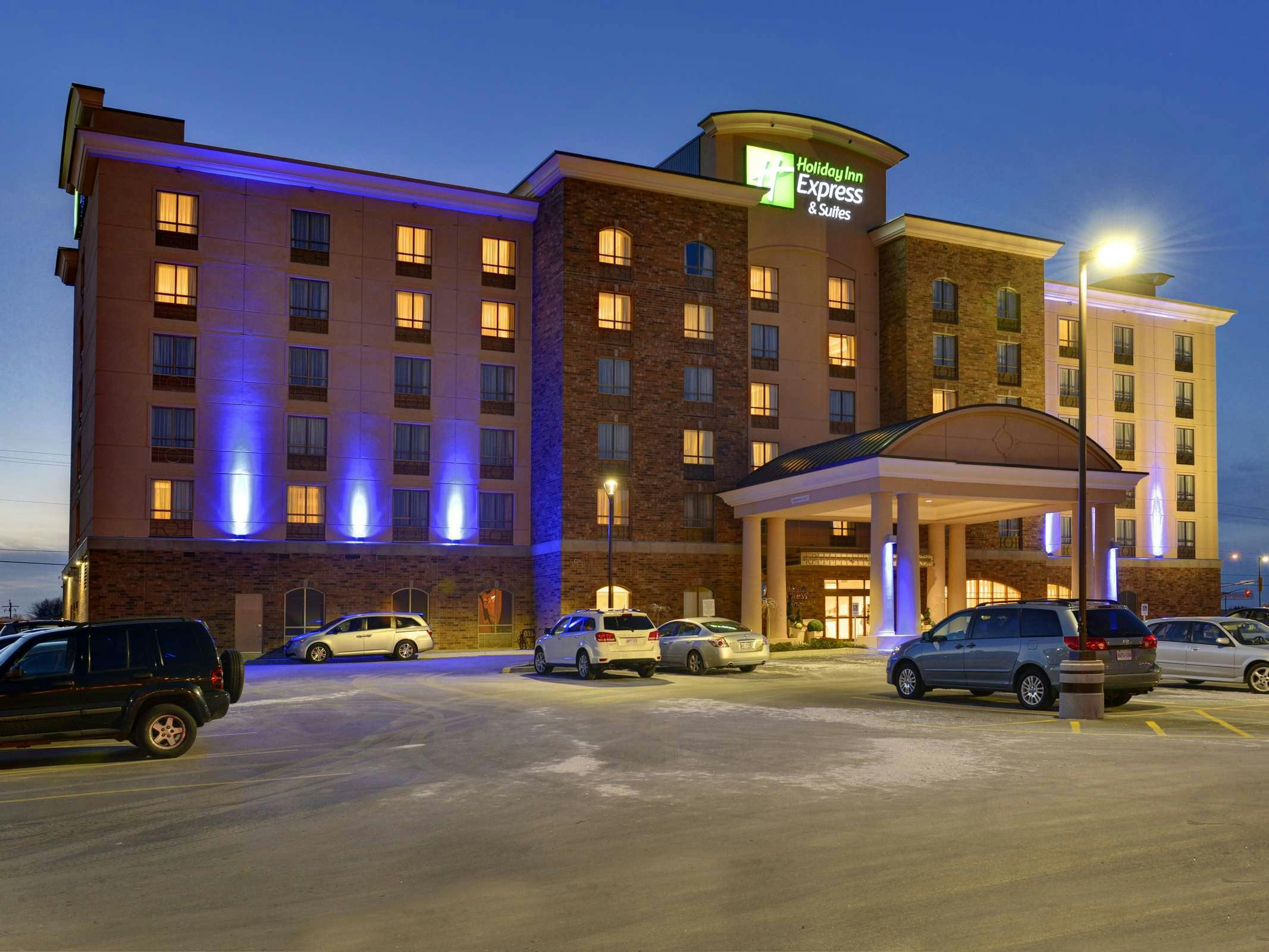 Holiday Inn Express Hotel & Suites Waterloo St. Jacobs Area