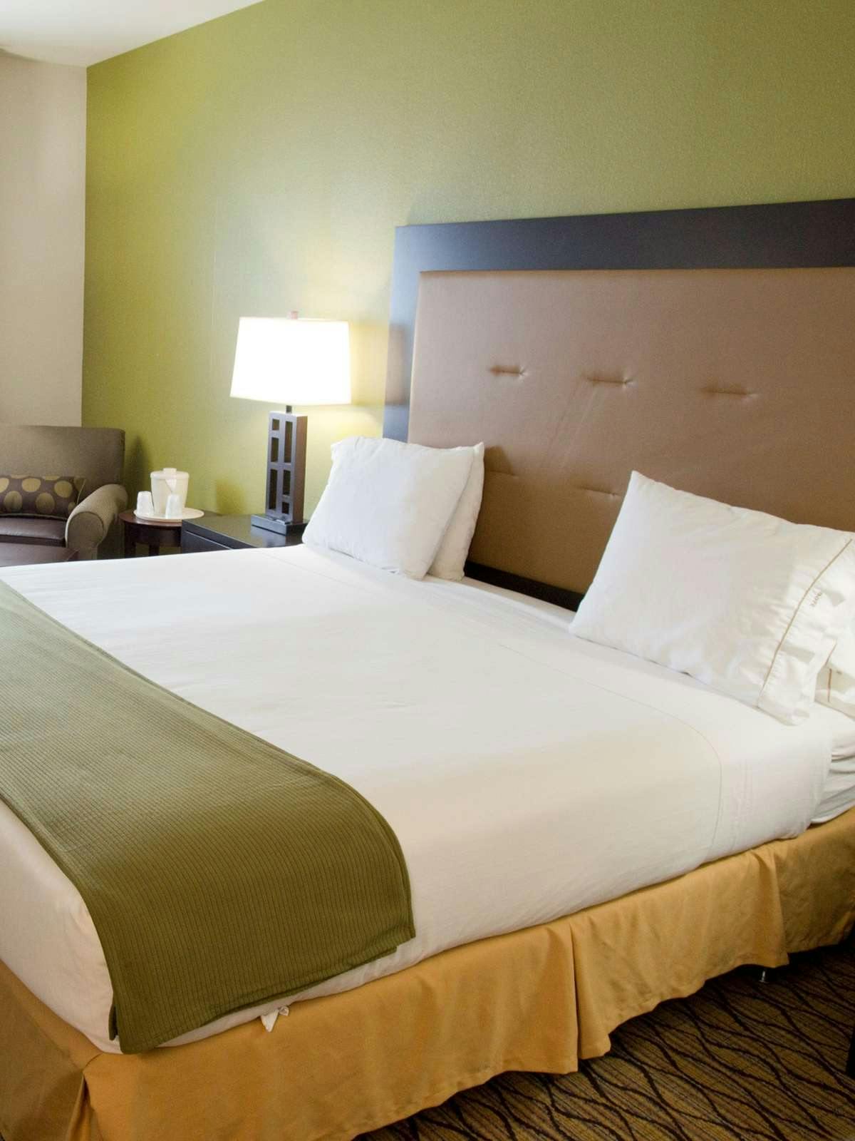 Hotel Holiday Inn Express Hotel & Suites Montrose photo 1