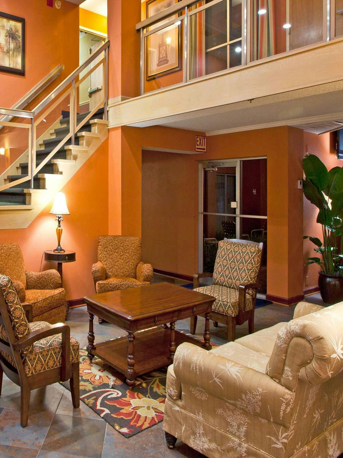 Hotel Holiday Inn Express Clearwater East photo 4