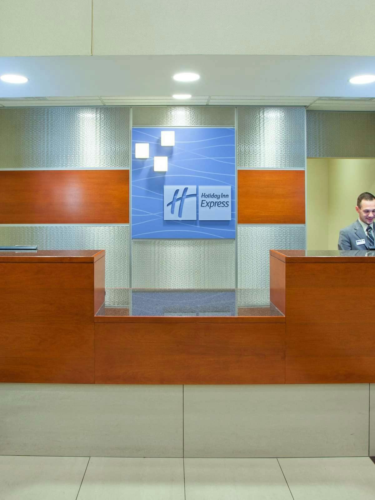 Hotel Holiday Inn Express Hotel & Suites Edinburgh photo 3