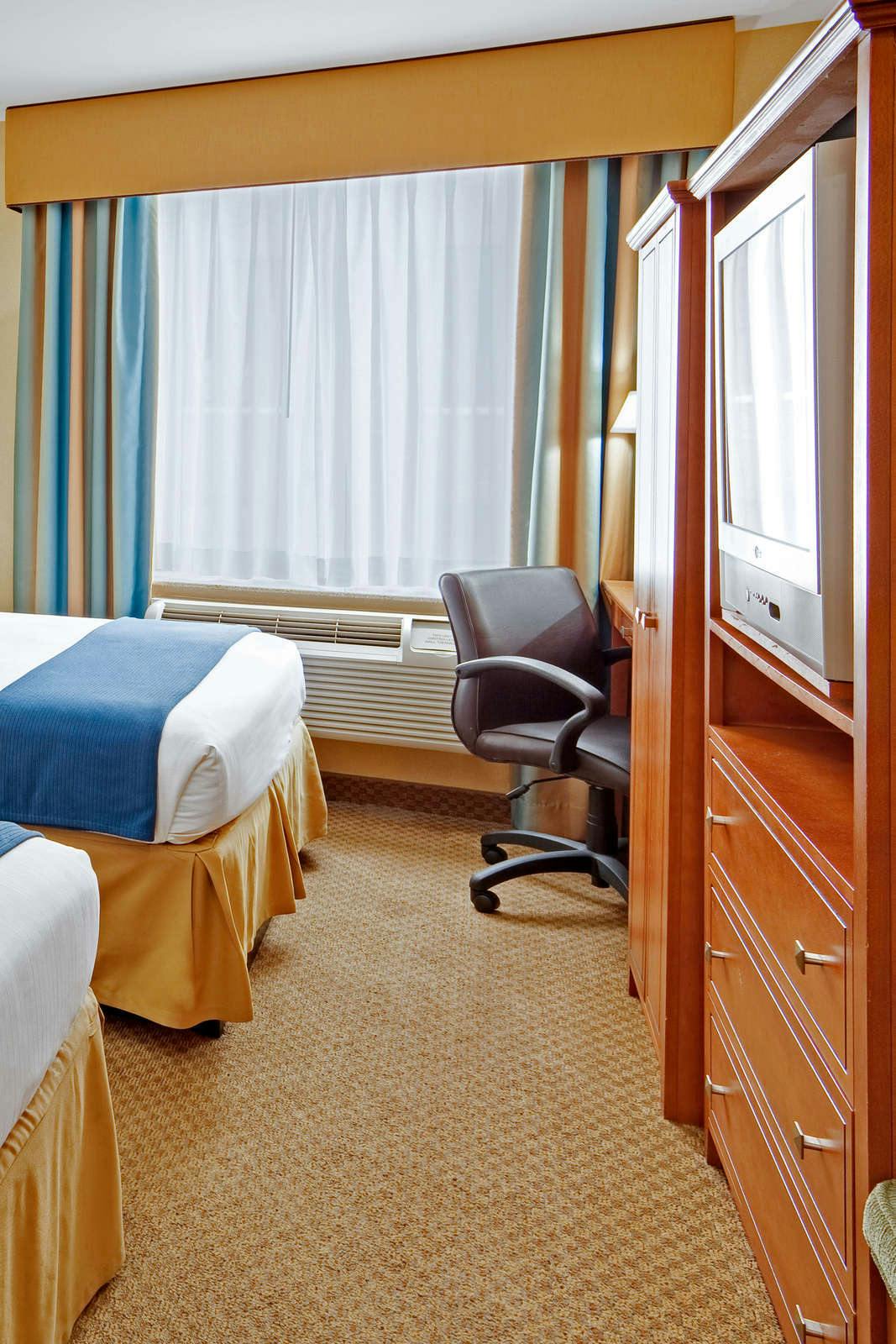 Express Holiday New City Inn York Manhattan In