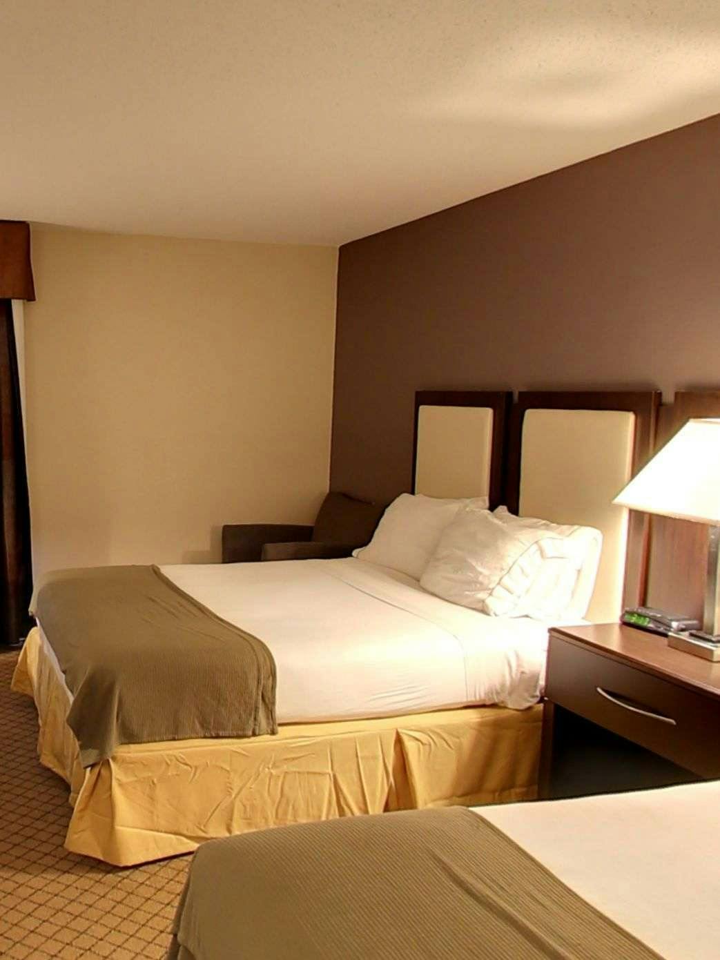 Hotel Holiday Inn Express Hotel & Suites Blythewood photo 1