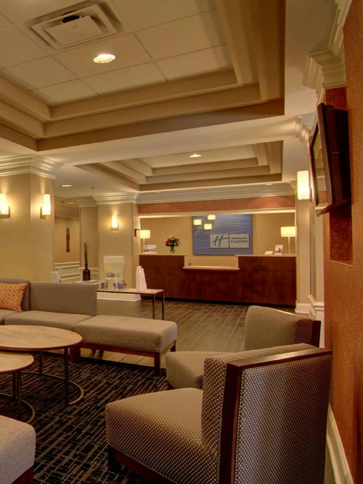 Hotel Holiday Inn Express Hotel & Suites Alpharetta photo 2