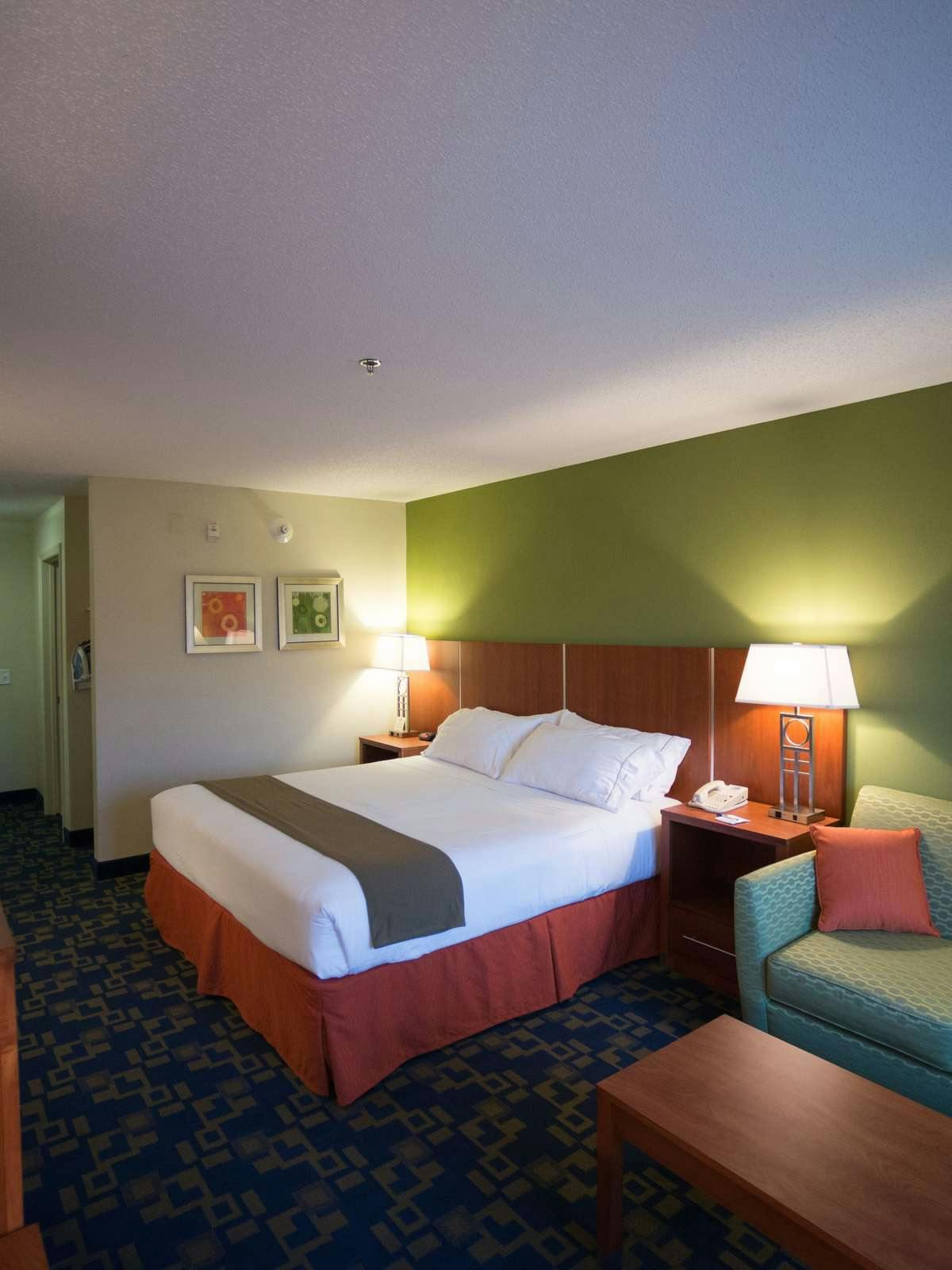 Hotel Holiday Inn Express Hotel & Suites Raleigh North Wake Forest photo 1