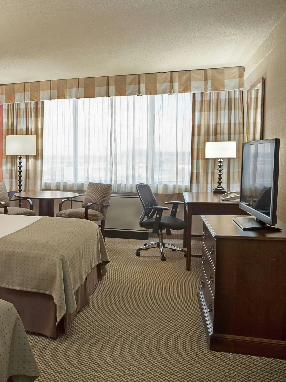 Hotel Holiday Inn Toronto Airport photo 2