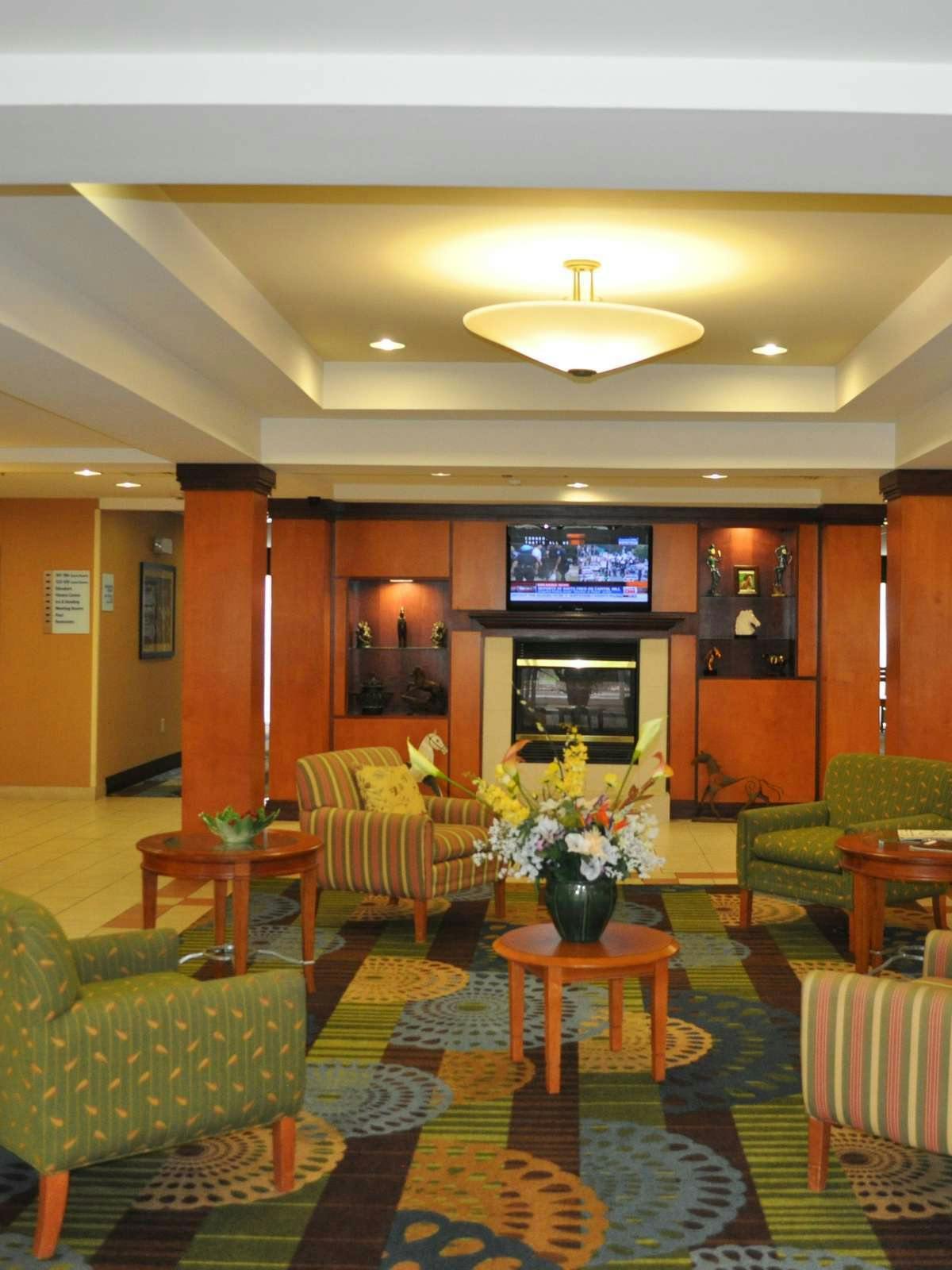 Hotel Holiday Inn Express Williamston photo 3
