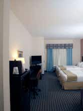 Hotel Holiday Inn Express Leland photo 3