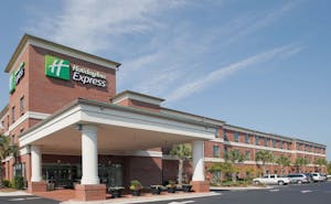 Holiday Inn Express Leland