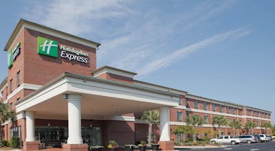 Holiday Inn Express Leland