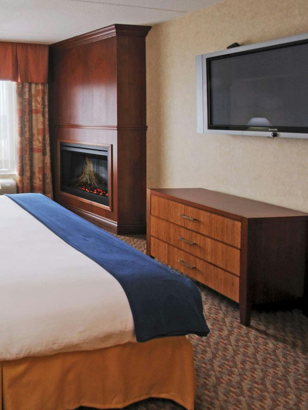 Hotel Holiday Inn Express Hotel & Suites Brampton photo 2