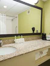 Hotel Holiday Inn Express Hotel & Suites Biltmore photo 3