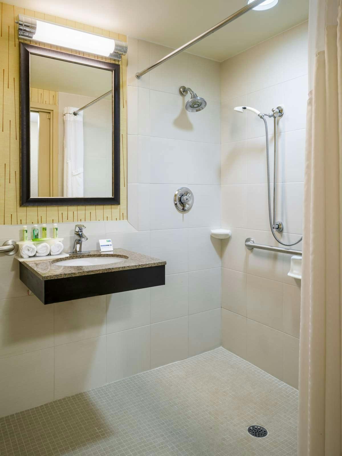 Hotel Holiday Inn Express Frazer Malvern photo 2