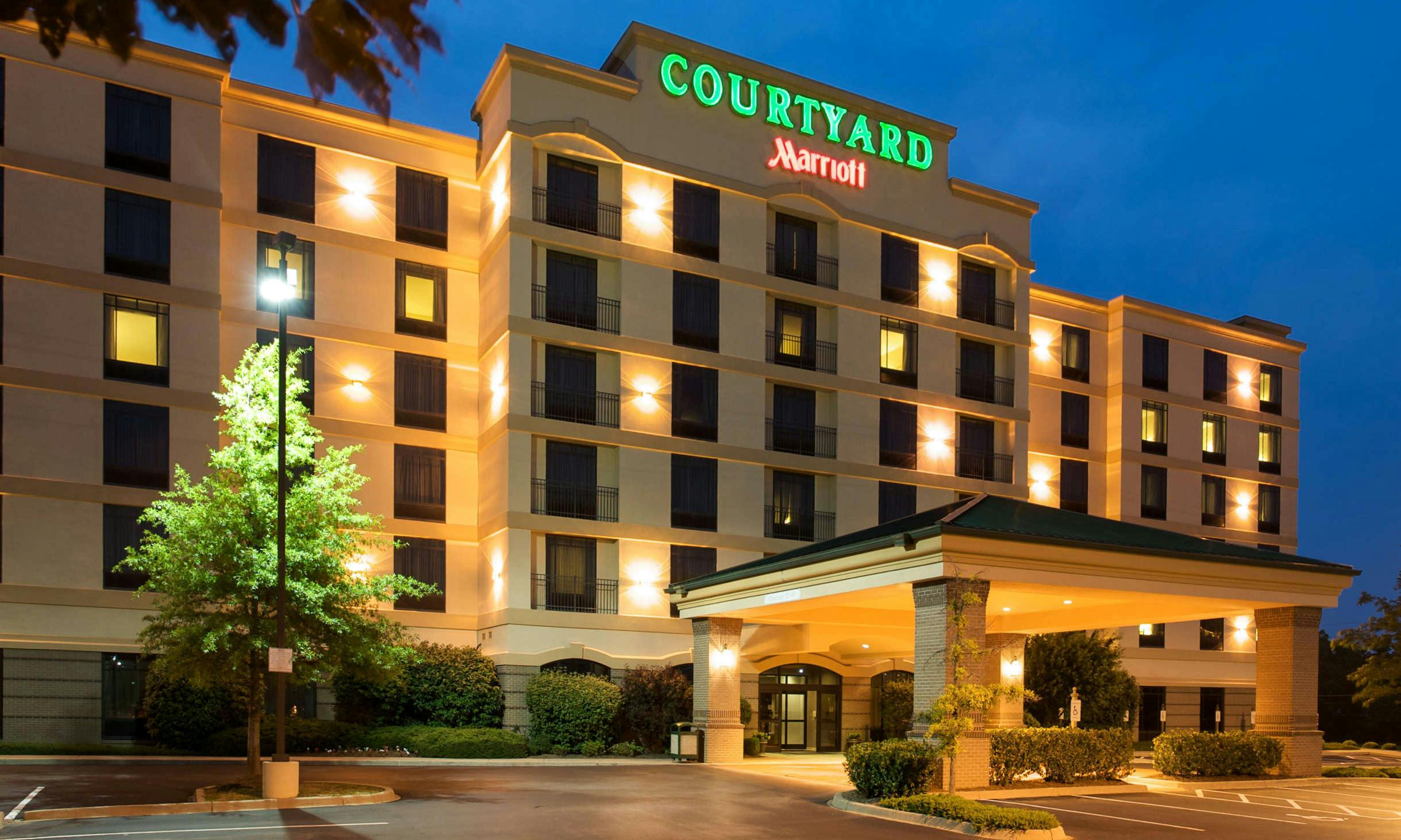 Courtyard by Marriott Louisville Airport