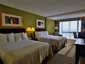 Holiday Inn Hotel & Suites Beaumont Plaza