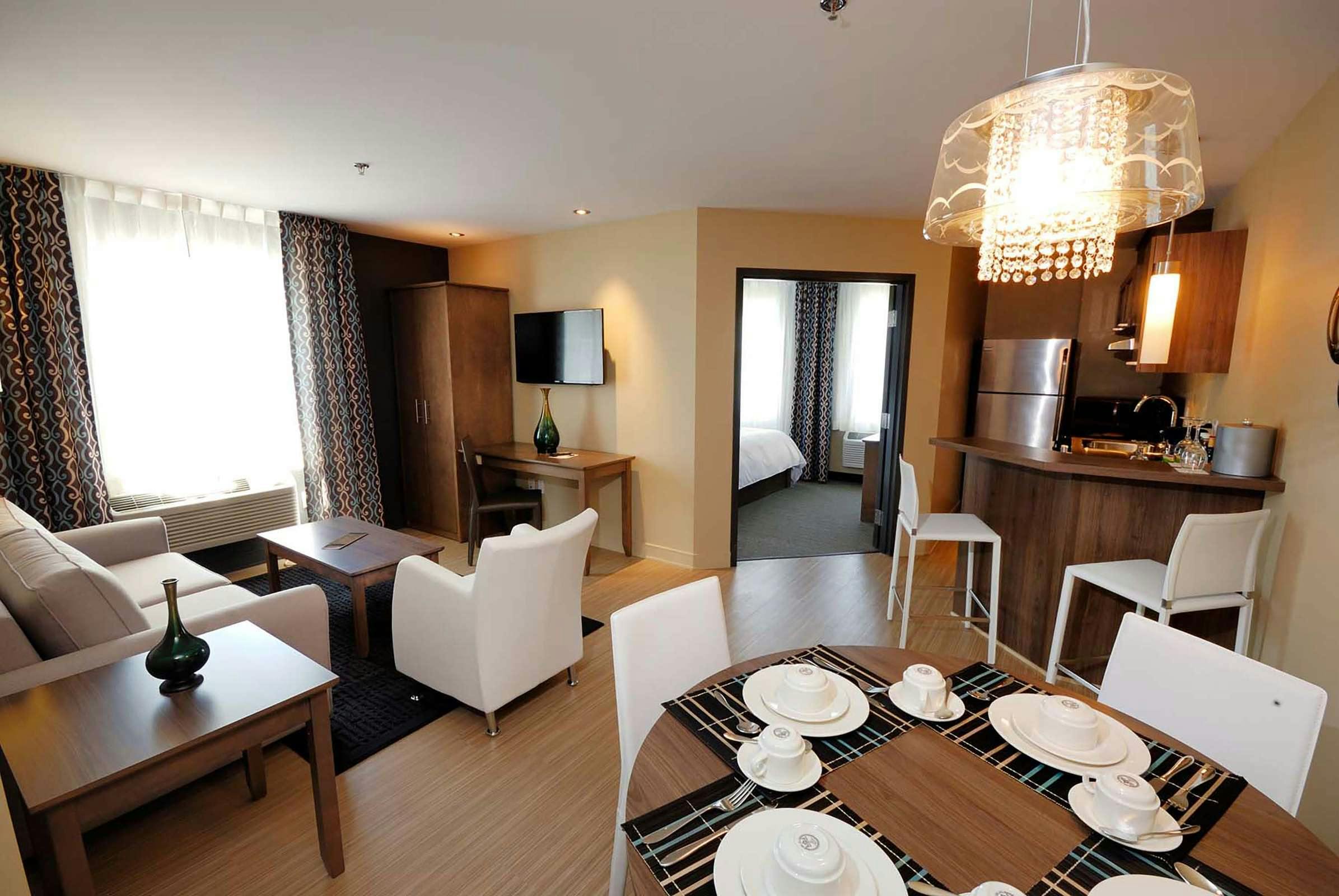 Hotel Imperia Hotel & Suites Terrebonne photo 5