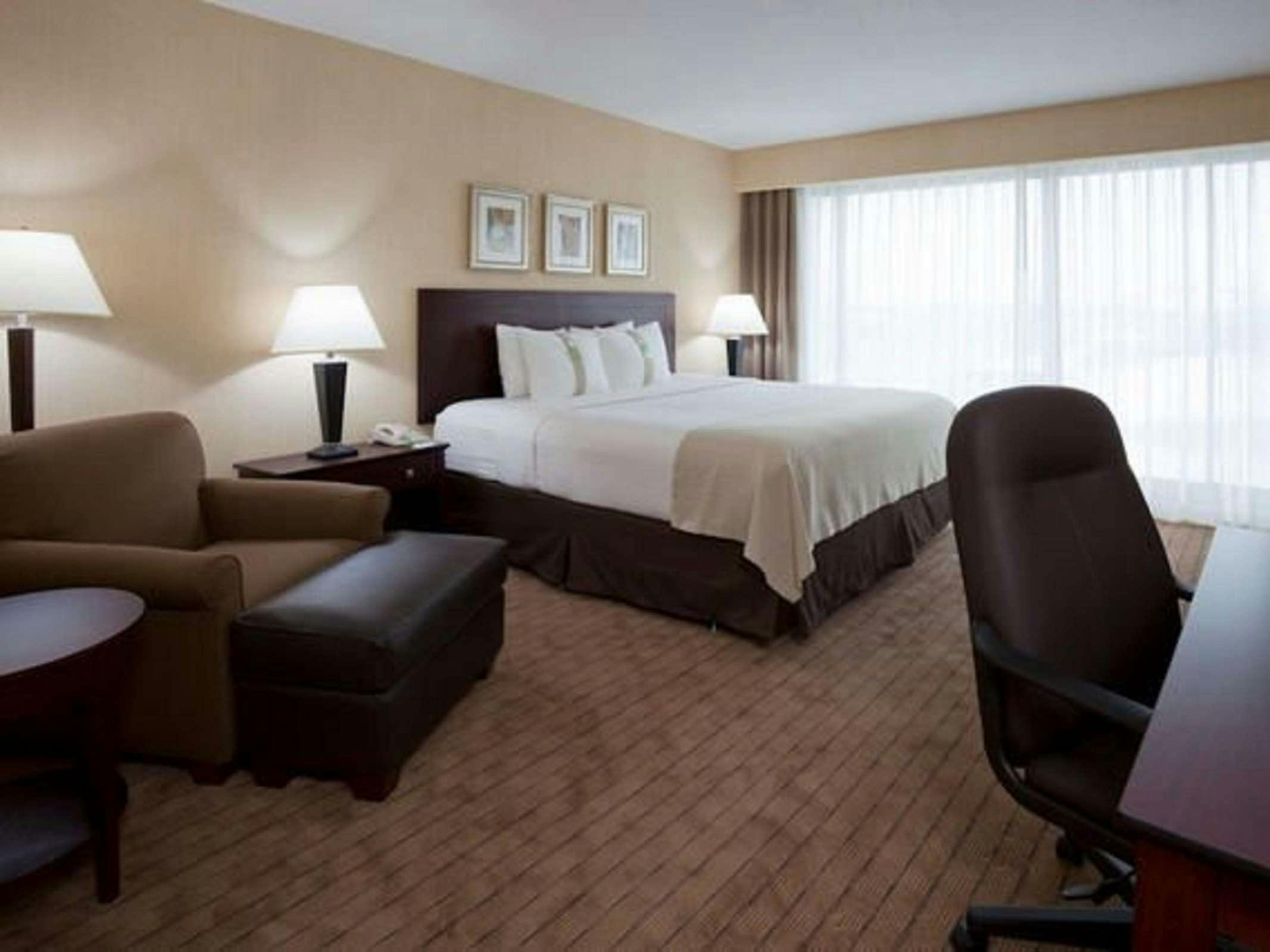 Holiday Inn Toronto Airport East