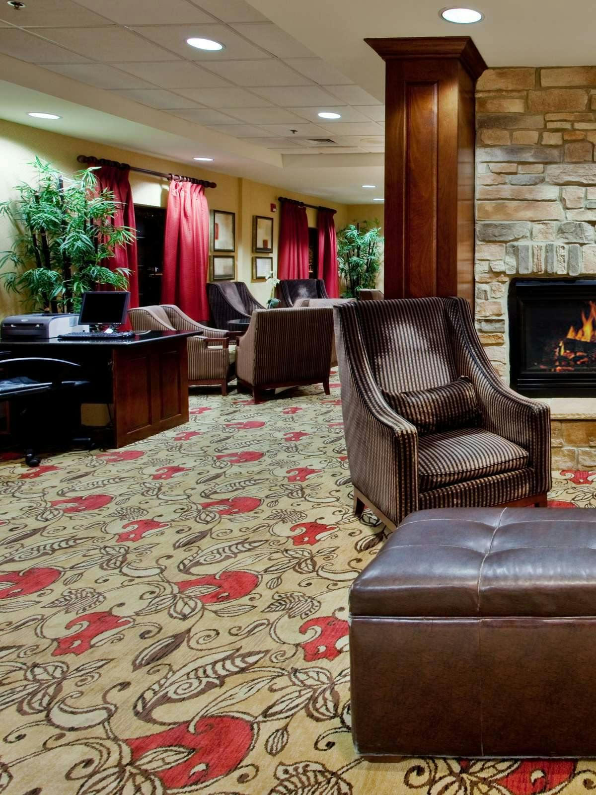 Hotel Holiday Inn Hotel & Suites Cary photo 3