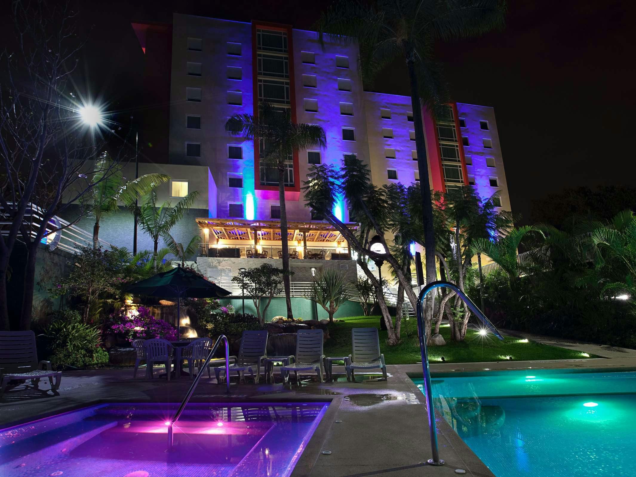 Holiday Inn Express Hotel & Suites Cuernavaca