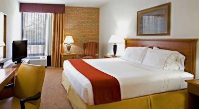 Holiday Inn Express San Antonio Airport