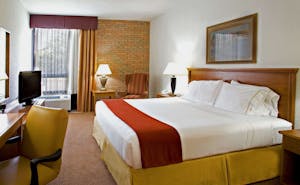 Holiday Inn Express Hotel & Suites Huntsville Airport