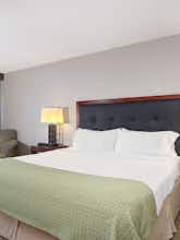 Hotel Holiday Inn University Plaza Bowling Green photo 1