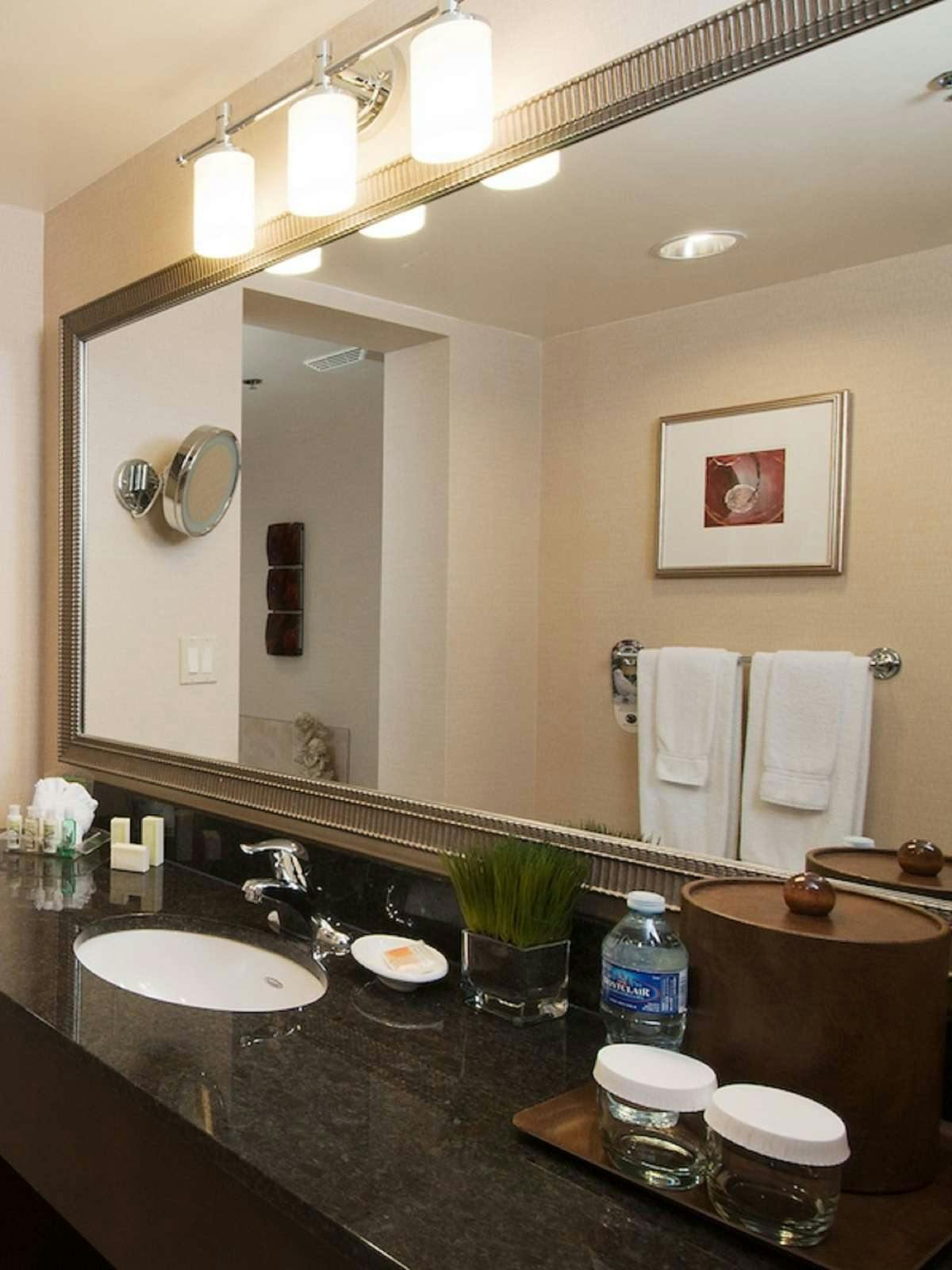 Hotel Holiday Inn Hotel & Suites Ottawa Kanata photo 3