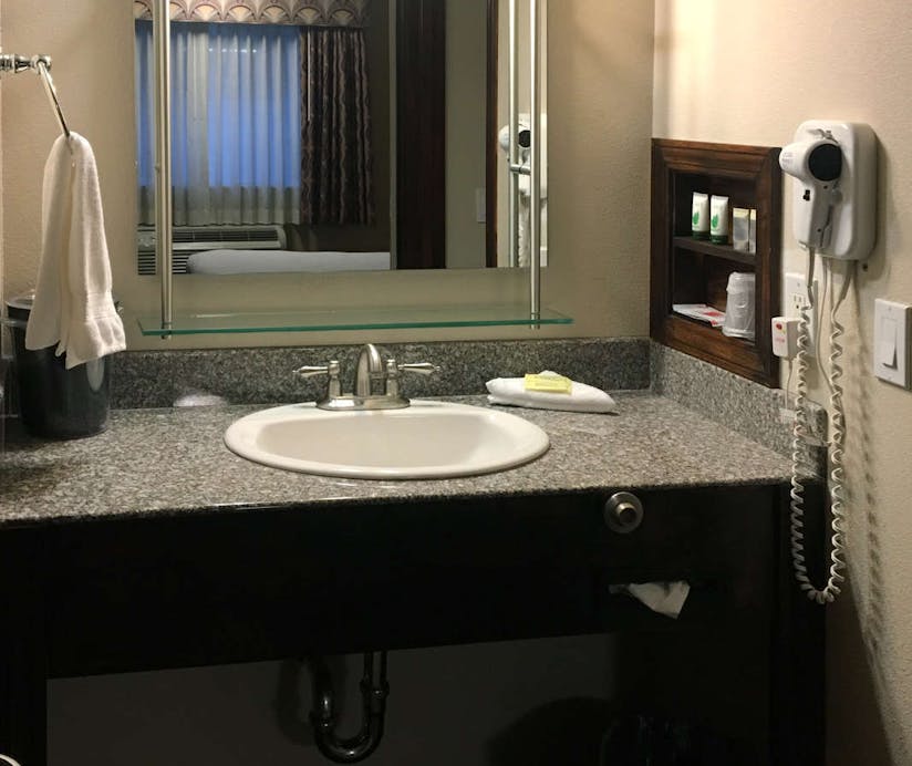 Shilo Inn Rose Garden Portland Or Hoteltonight