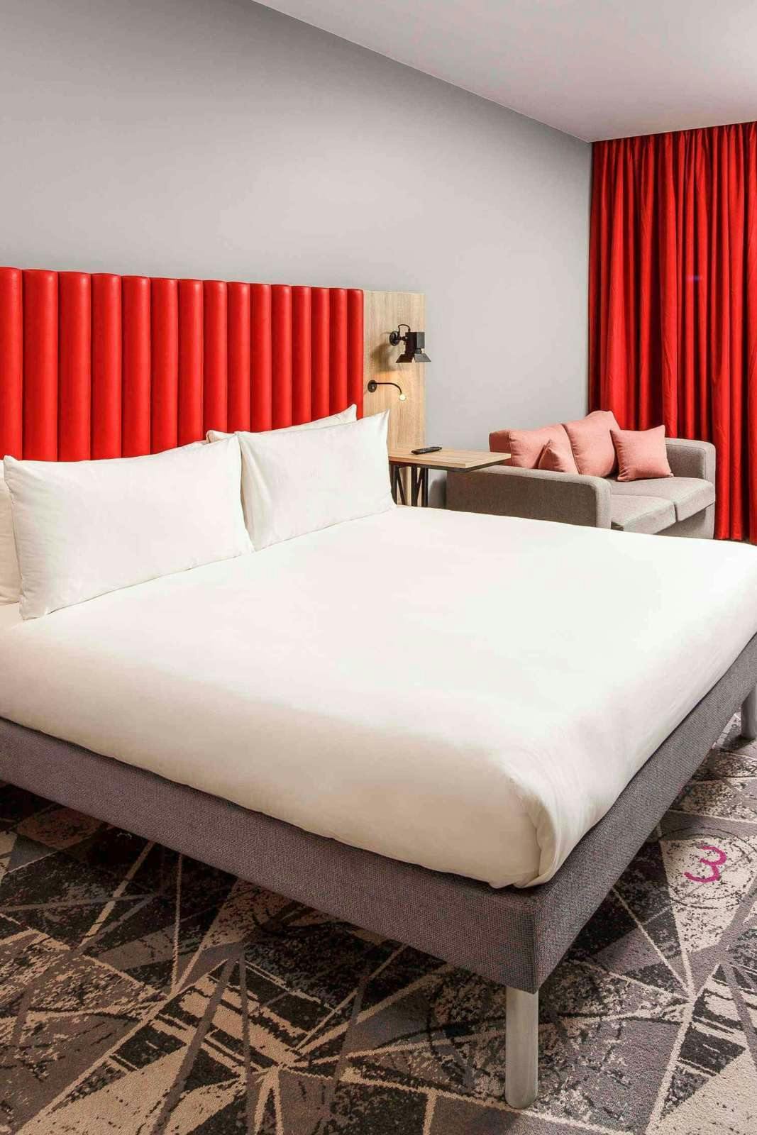 Hotel ibis Styles London Ealing photo 1