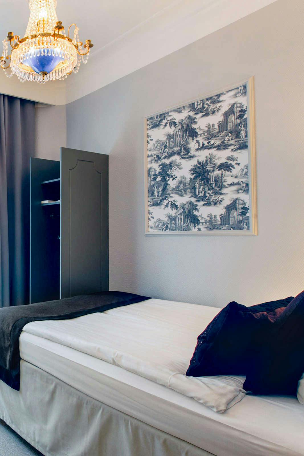 Hotel Crystal Plaza Hotel photo 2