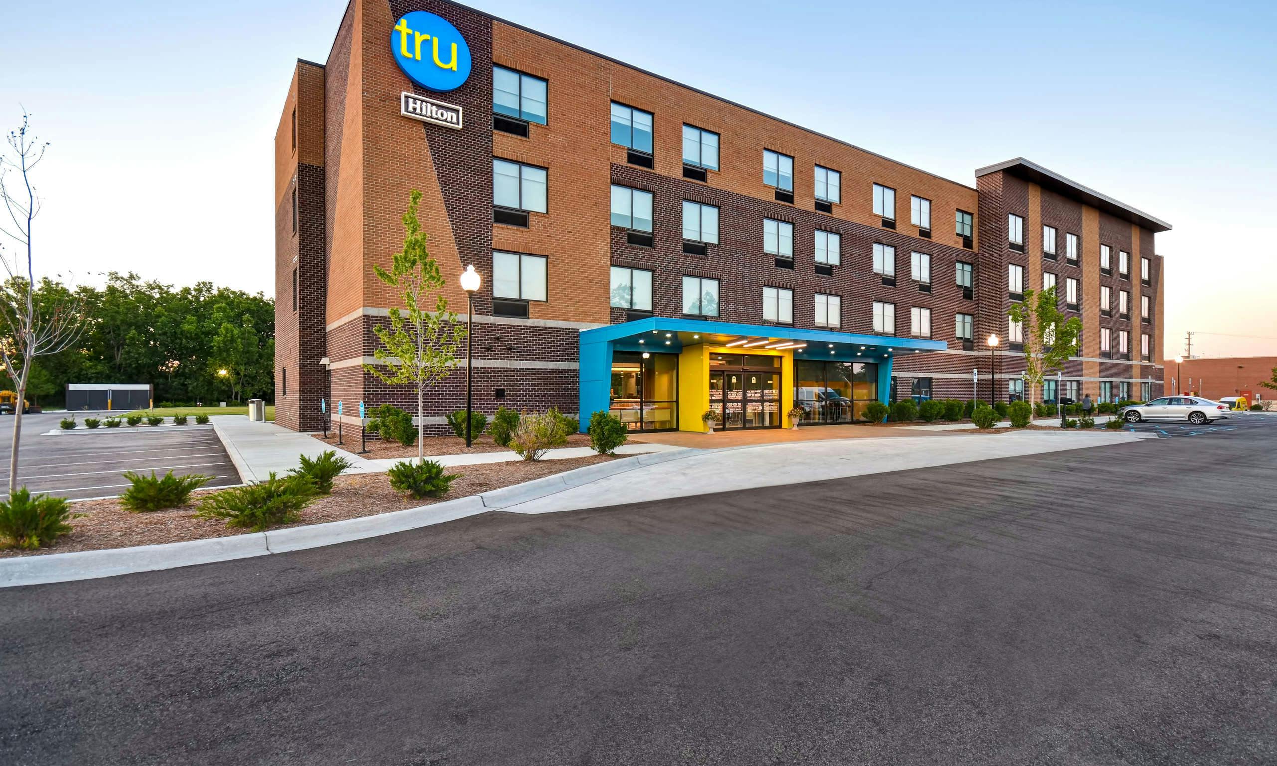 Tru by Hilton Sterling Heights Detroit