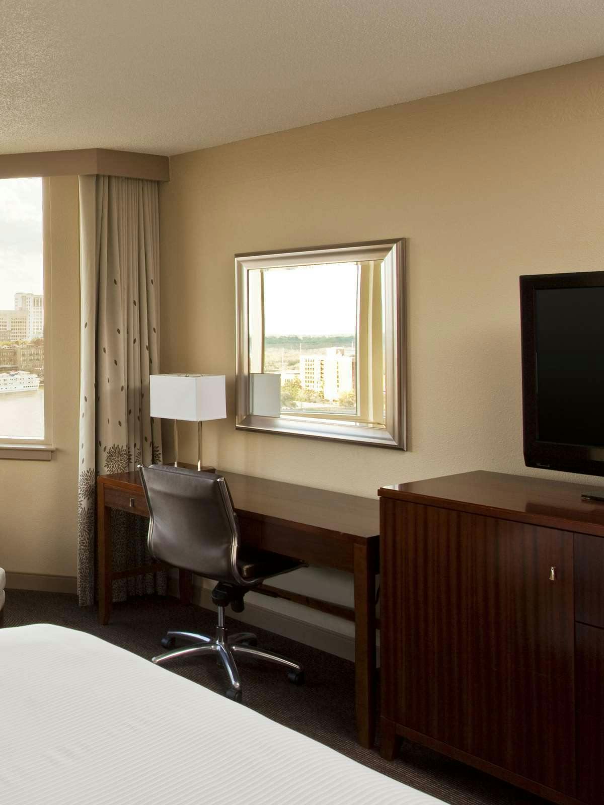 Hotel Westin Savannah Harbor Golf Resort & Spa photo 3