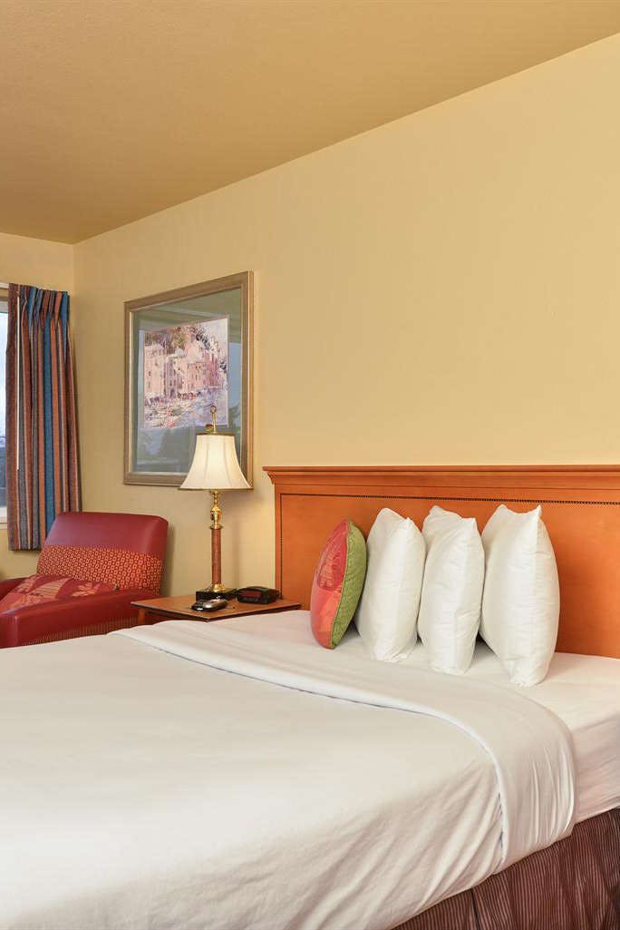 Hotel Americas Best Value Inn Lakewood Tacoma S photo 5